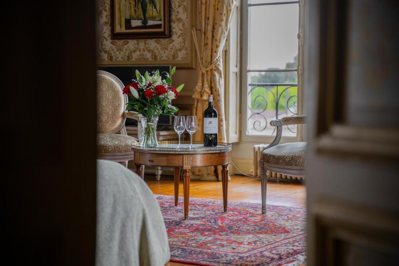 Chateau Pape Clement Pessac Bagian luar foto